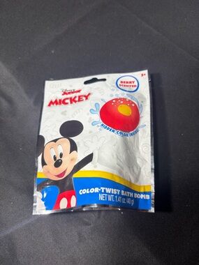 New Mickey Color-Twist Bath Bomb - Red (Berry Scented)